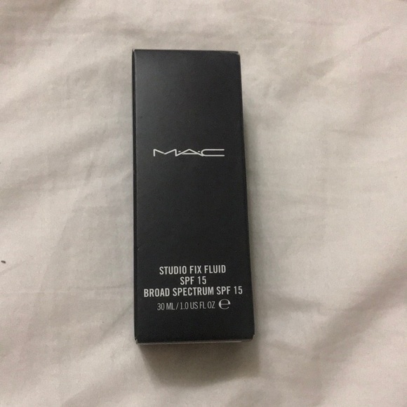 MAC Studio Fix Fluid NC35 - Picture 1 of 3